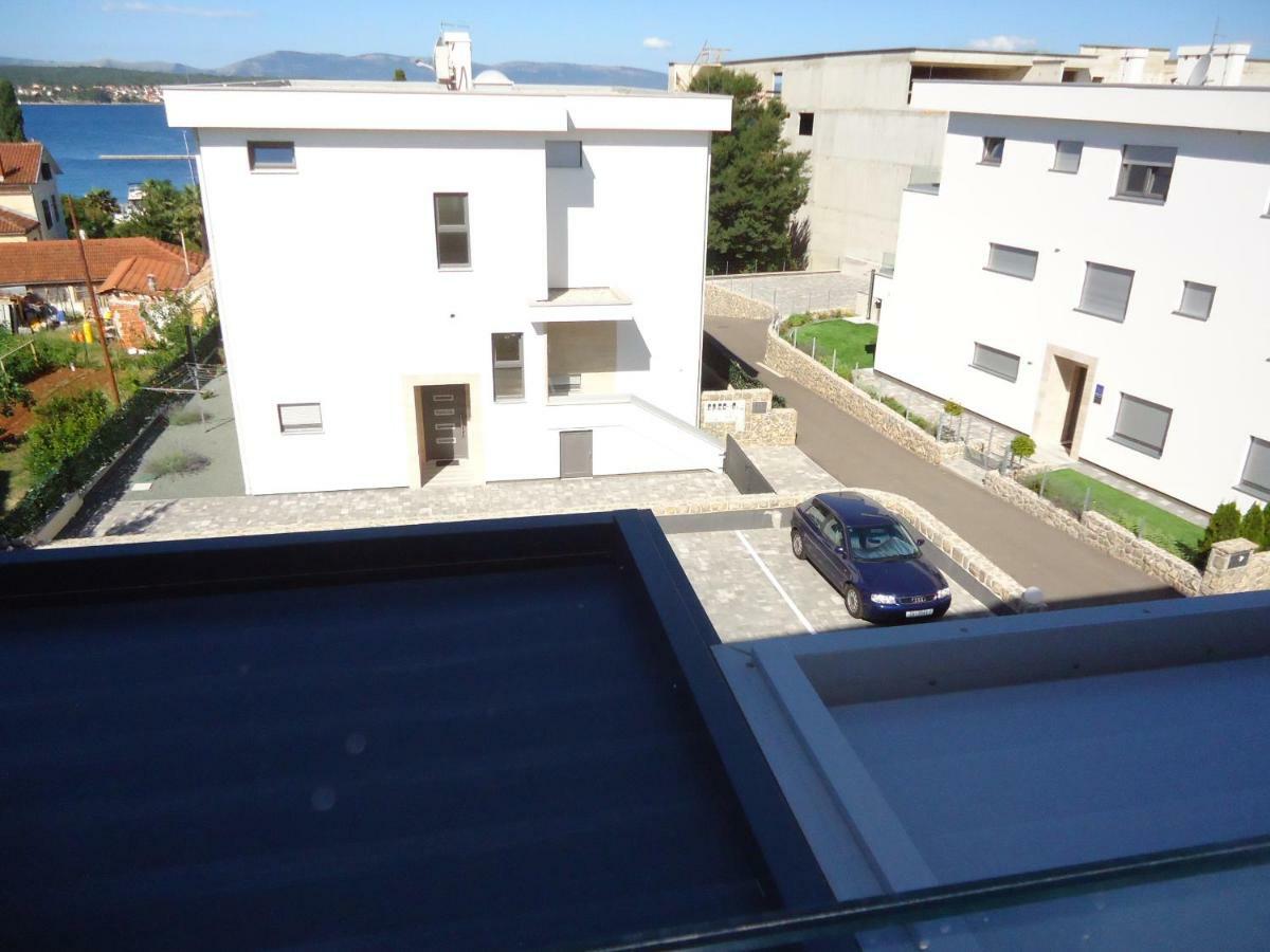 Apartment Pipe Malinska Exterior photo