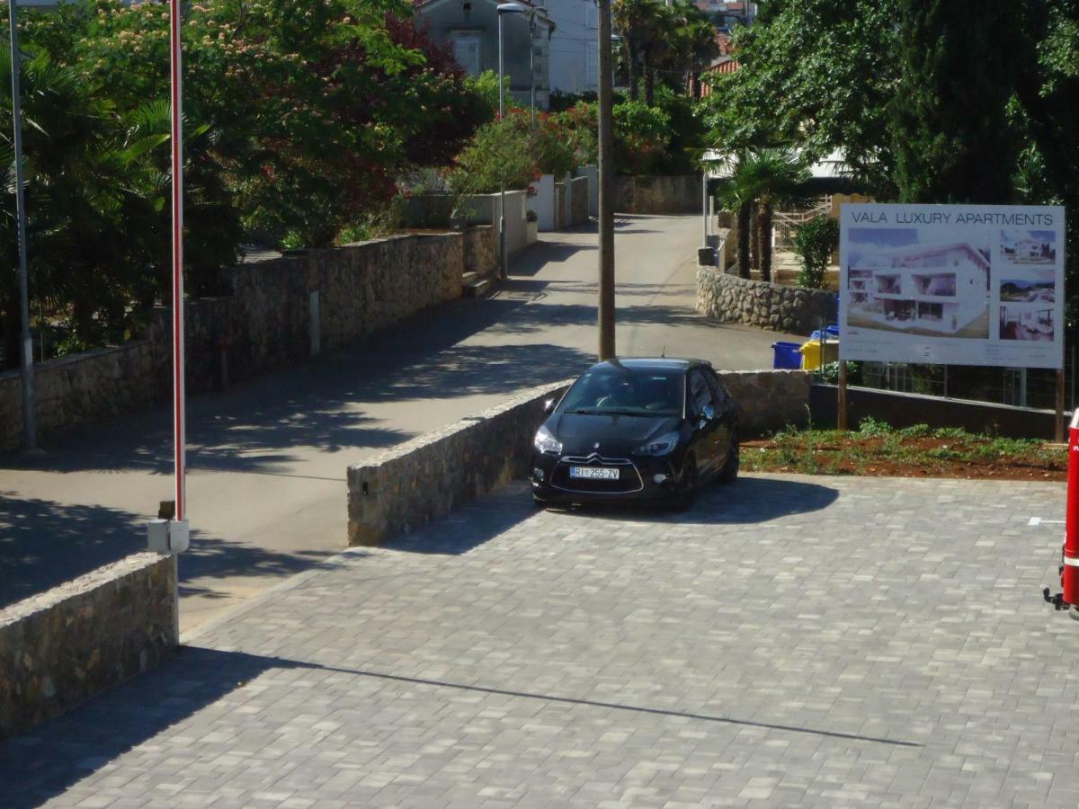 Apartment Pipe Malinska Exterior photo
