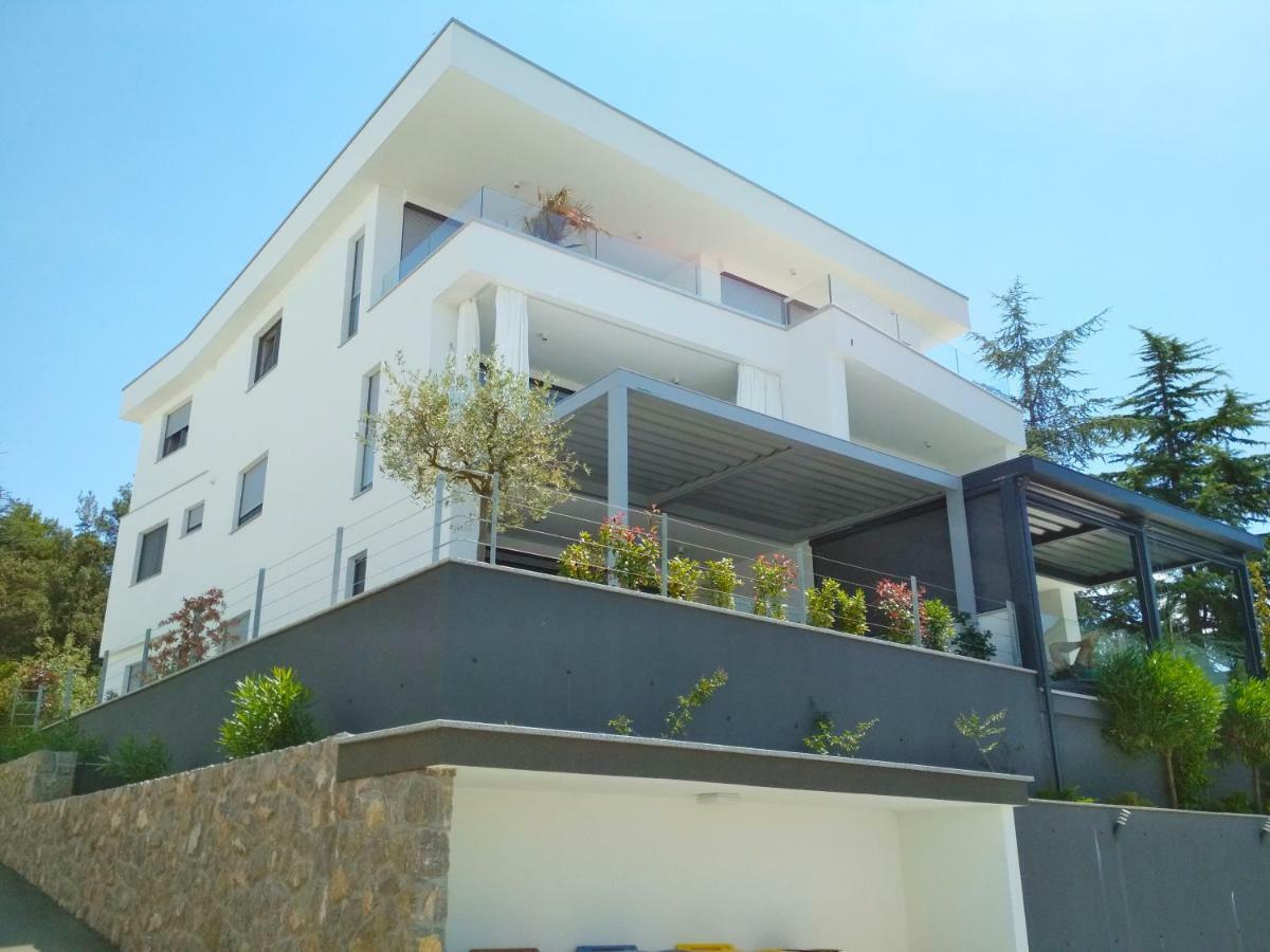 Apartment Pipe Malinska Exterior photo